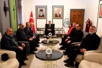 Vali Aydoğdu'dan Emekli Personel Ödülleri
