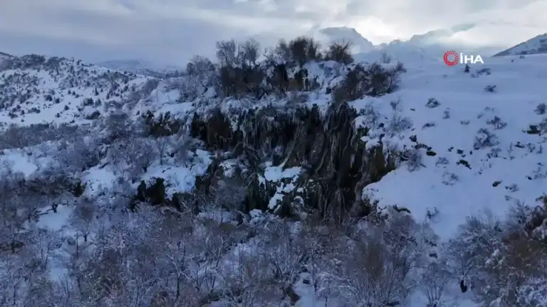 Buz Tutmuş Şelale, Hayran Bırakıyor!