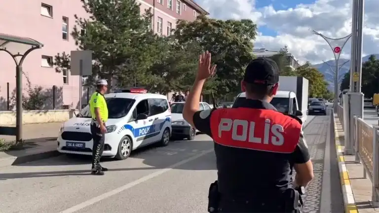 Erzincan'da Çok Sayıda Aranan Şahıs Yakalandı