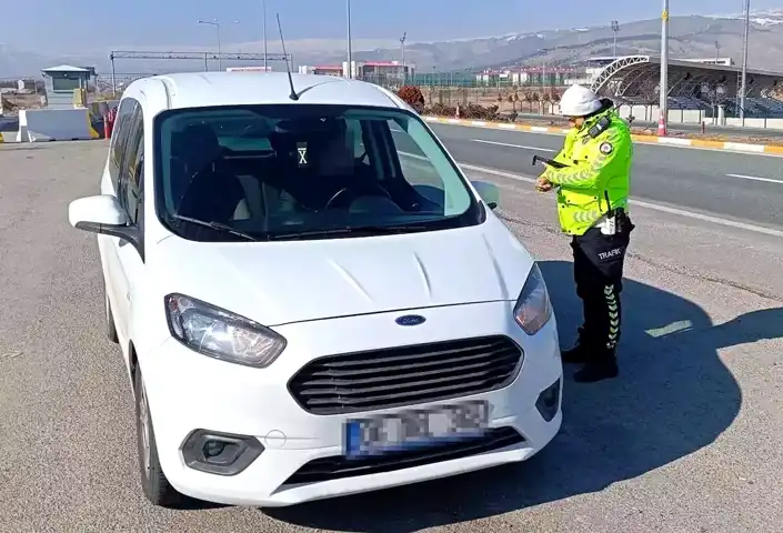Erzincan'da Emniyet Kemeri Denetimi: Sömestir Sonrası Güvenlik Operasyonu