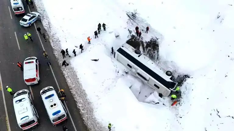 Erzincan'da Otobüs Kazası: 21 Yaralı