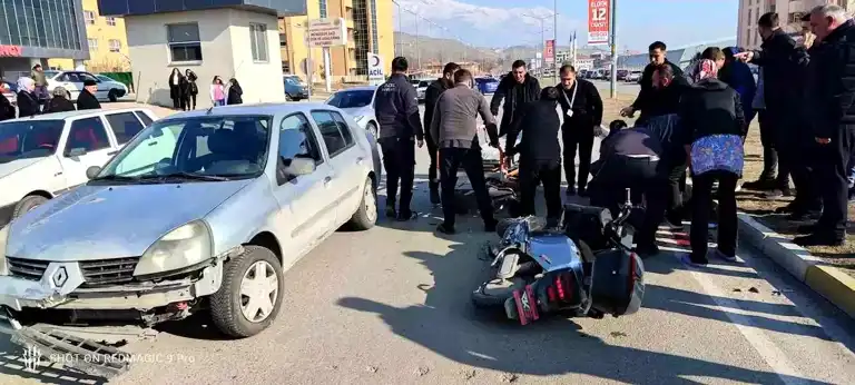 Erzincan'da Motosiklet Kazası: Sürücü Ağır Yaralı