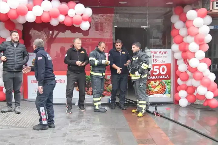 İş Yerinde Yangın! Erzincan'da Paniğe Neden Oldu