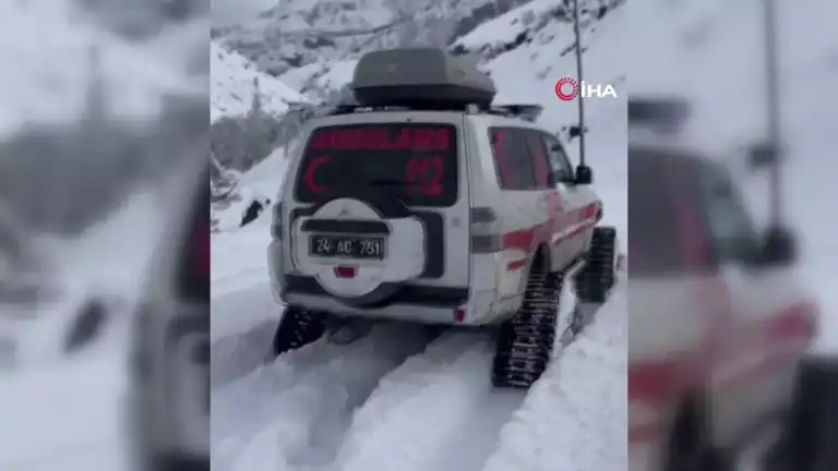 Kar Kıyamasında Yaşlı Hasta Kurtarıldı