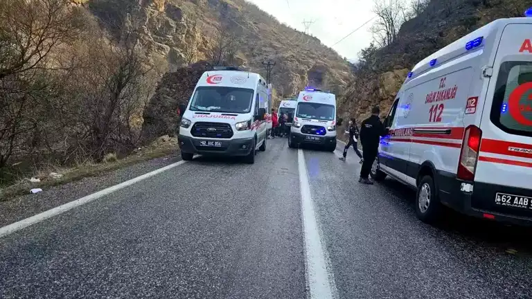 Tunceli'de Ağır Trafik Kazası: 1 Ölü, 5 Yaralı