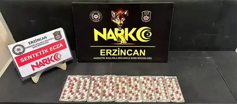 Erzincan'da Yolcu Otobüsünde Ecza Hapı Baskını!